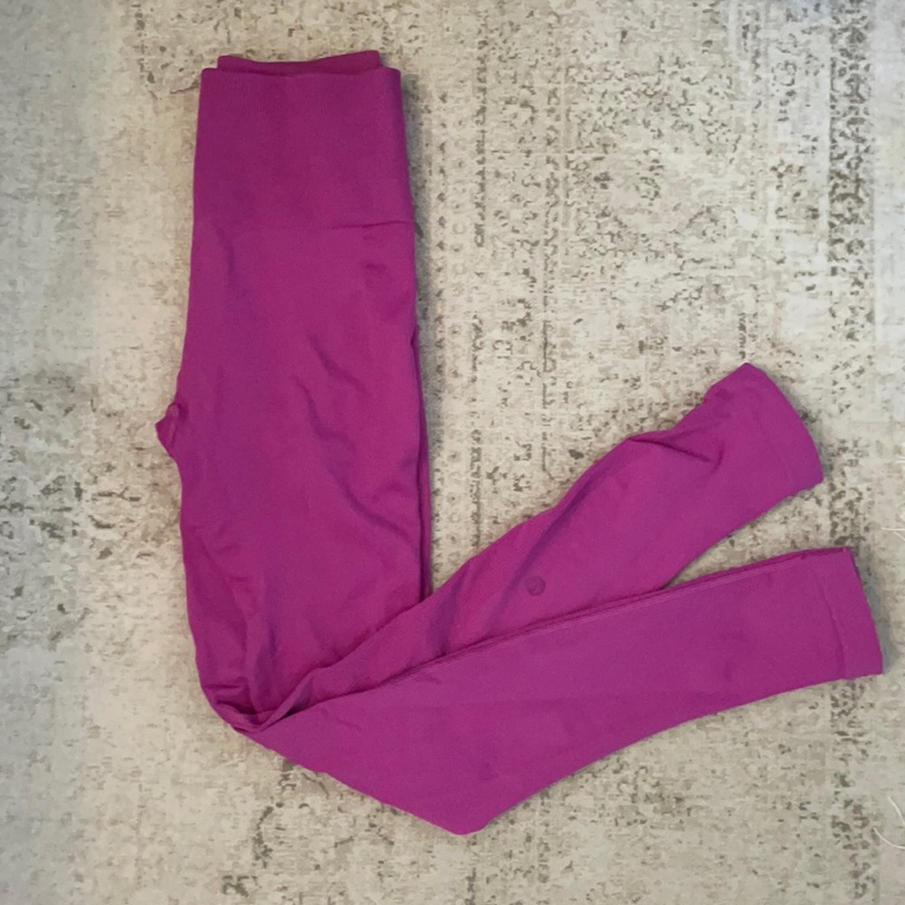 Lululemon ebb to street